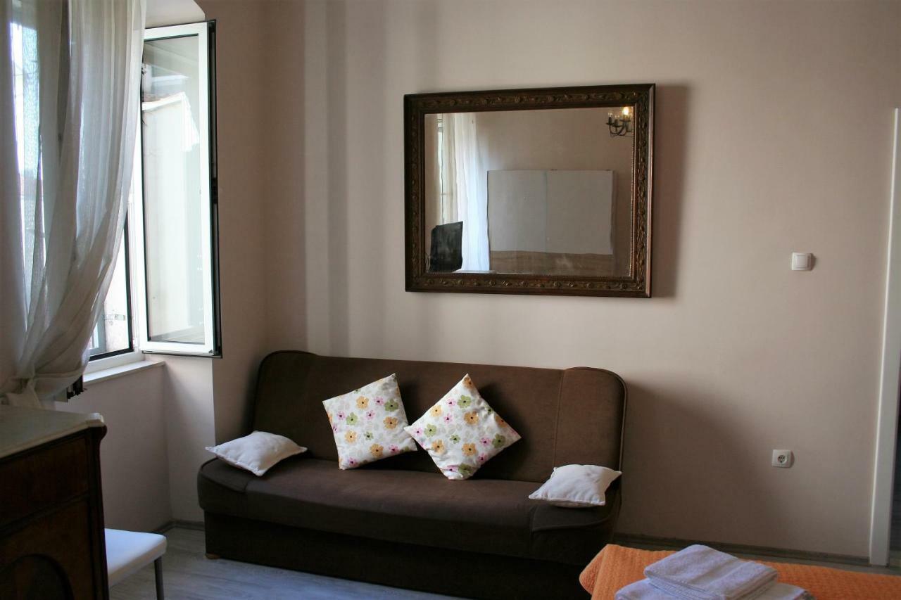 ספליט Pavelin Apartments מראה חיצוני תמונה